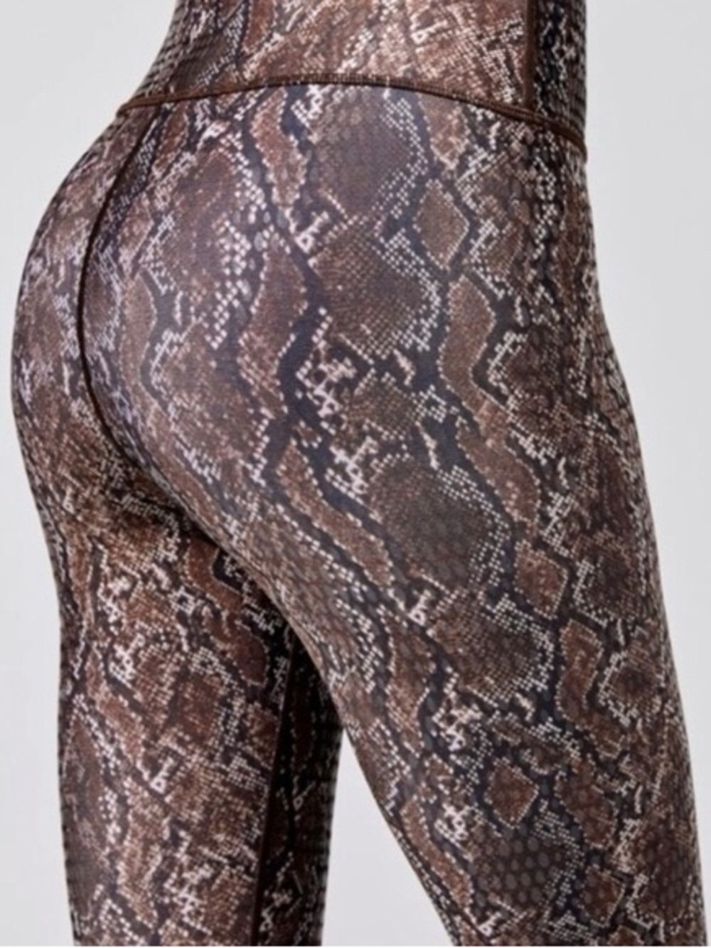 Carbon38 Printed High Rise 7/8 Legging in True Snake Size Medium - Picture 3 of 7